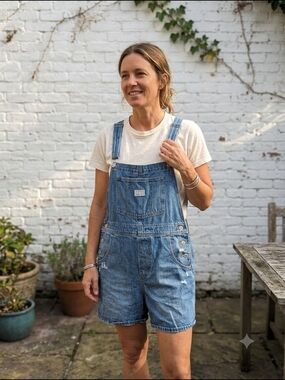 Levi's Vintage Women's Distressed Shortalls Medium Wash Denim 90s Grunge